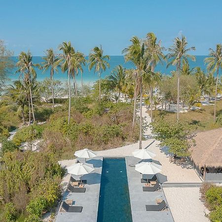 ホテル タムコーロン Pagoda Beach エクステリア 写真